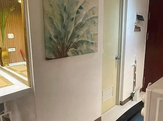 Splendid W/pay Parking Aparthotel 4*